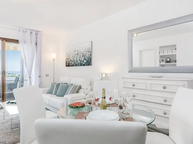 Cosy Apartment In 米哈斯 0*,  西班牙